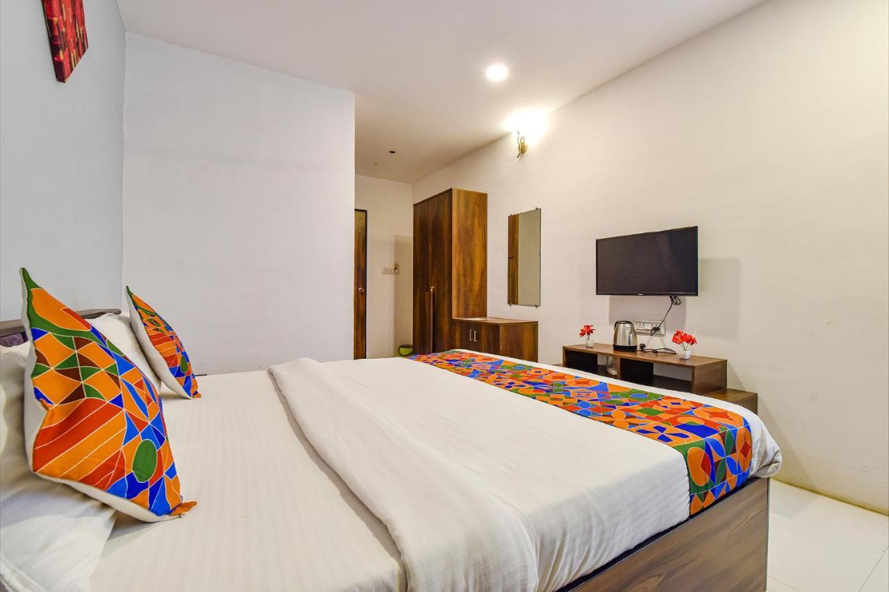Fabhotel Code Сурат Екстер'єр фото